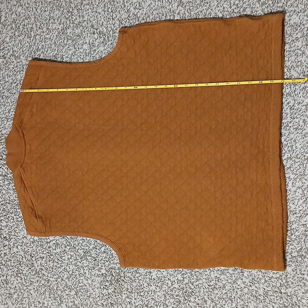 Duluth Trading Co Men's Brown Quilted Vest - Picture 10 of 10